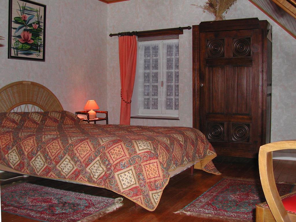 Les Gites De Garz Ar Bik Brasparts Room photo